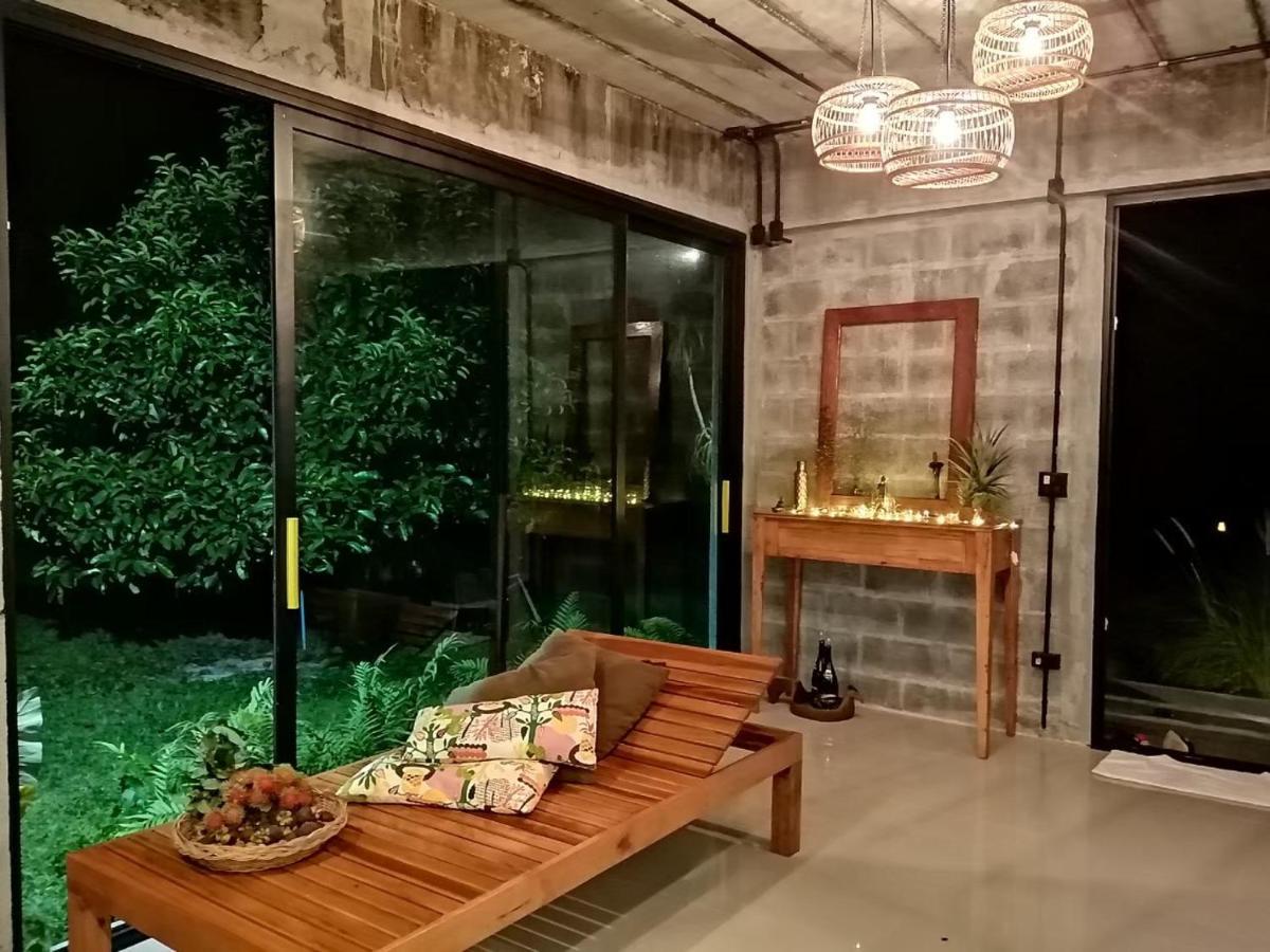 洛坤府The Box Promkiri公寓 外观 照片